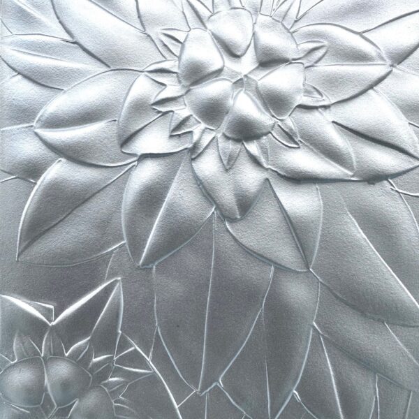 Motif floral en ronde-bosse